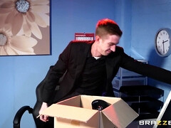 Chica, Culo grande, Verga grande, Rubia, Mamada, Madres para coger, Oficina, Coño