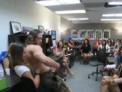 Минет, Сперма на лице, Ласковые ручки, Латиноамериканки, В офисе, Пенис, Застенчивая, Втроем