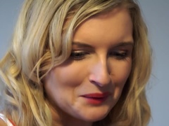 Lécher le cul, Gros seins, Blonde, Sucer une bite, Gorge profonde, Doigter, Branlette thaïlandaise, Léchez