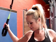 Большая жопа, Большие сиськи, Грудастые, Голландки, Спортзал, Секс без цензуры, Сиськи