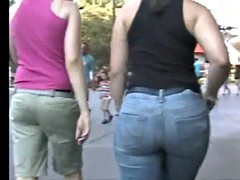 Brunette brune, Voyeur