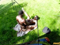 Grote mammen, Zwart, Pijpbeurt, Rondborstig, Auto, Interraciaal, Kut duiken, Nat