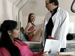 Braunhaarige, Spermaladung, Aufs gesicht abspritzen, Hardcore, Lecken, Realität, Rau, Schlucken