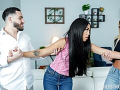 Большая жопа, Большой член, Минет, Межрасовый секс, Натуральные сиськи, Киски, Молоденькие, Сиськи