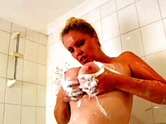 Gros seins, Blonde, Femelle, Poilue, Hd, Solo