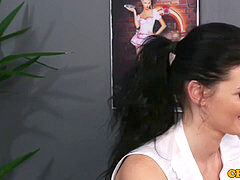 Cfnm, Spermaladung, Europäisch, Aufs gesicht abspritzen, Weibliche domination, Handjob, Erniedrigung, Spanner