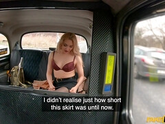 Amateur, Negro, Botas, Desnudo, Al aire libre, Ruso, Falda, Medias largas