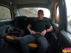 Grote mammen, Pijpbeurt, Bruinharig, Tsjechisch, Masturbatie, Buiten, Kut duiken, Tieten likken