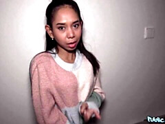 Culo grande, Ébano, Interracial, Dinero, Tetas naturales, Al aire libre, Adolescente, Tetas