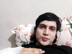 Sucer une bite, Rondelette, Mignonne, Branlette thaïlandaise, Fait maison, Indienne, Nue, Douleur