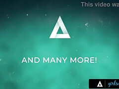 Frau, Küssen, Lesbisch, Lingerie, Natürlichen titten, Öl, Realität, Ablutschen