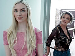 Gros seins, Blonde, En levrette, Mère que j'aimerais baiser, Maman, Chatte, Tatouage, Plan cul à trois