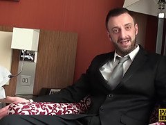 Толстушки, Большие сиськи, Минет, Глубокая глотка, Член, Служанка, Жесткий секс, Униформа