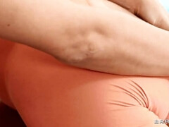 Noire, Brunette brune, Domination, Face assise, Lesbienne, Huilée, Orgasme, Gicler