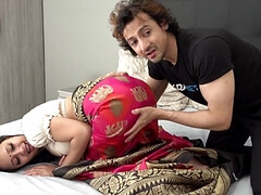 Красотки, Большая жопа, Большие сиськи, Брутальный секс, Секс без цензуры, Лизание, Оргазм, Застенчивая