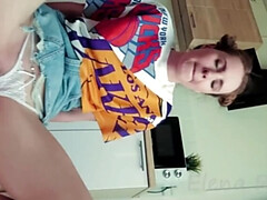 Leie, Braunhaarige, Vollbusig, Familie, Handjob, Selbstgemacht, Pov, Taboo