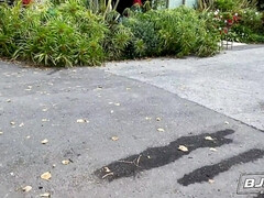 Arschlecken, Grosser schwanz, Grosse titten, Schlampe, Braunhaarige, Kehlenfick, Pov, Tittenfick