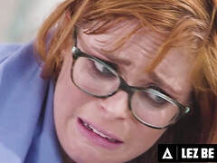 Kont, Grote mammen, Gek, Vuisten, Hd, Masturbatie, Kut duiken, Roodharige vrouw