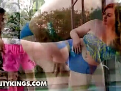 Pijpbeurt, Sperma in mond, Hondjeshouding, Reusachtig, Tepels, Kut duiken, Geschoren, Tieten likken