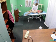 Enthousiasteling, Kont, Pijpbeurt, Tsjechisch, Natuurlijke tieten, Kantoor, Kut duiken, Uniformpje