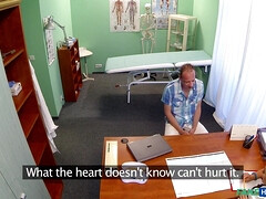 Braunhaarige, Besamung, Handjob, Lecken, Krankenschwester, Muschi, Uniform, Spanner