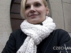 Leie, Arsch, Blasen, Braunhaarige, Selbstgemacht, Natürlichen titten, Pov, Öffentlich