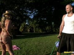 Жопа, Большая жопа, Бикини, Блондинки, Постарше, Латиноамериканки, Милф, На природе