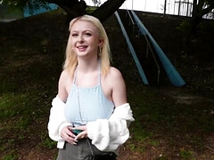 18 jahre, Arsch, Grosse titten, Blondine, Vollbusig, Hardcore, Hd, Rasiert