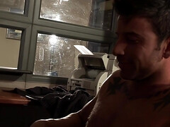 Grosser schwanz, Grosse titten, Braunhaarige, Vollbusig, Spermaladung, Handjob, Zierlich, Titten