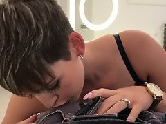 Брюнетки, Постарше, Секс без цензуры, Домашнее видео, Милф, Натуральные сиськи, Мачеха, Сиськи