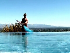 Grosse bite, Gros seins, Plantureuse, Mignonne, Gorge profonde, Naturelle, Mamelons, Chatte