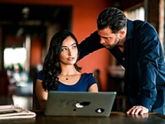 Leie, Blasen, Hundestellung, Latina, Masturbation, Büro, Jungendliche (18+), Titten