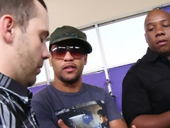 Grosse bite, Gros seins, Noire, Blonde, En levrette, Mère que j'aimerais baiser, Seins naturels, Fessée