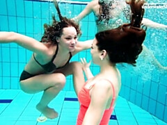 18 jaar, Badpak, Fetisj, Hd, Russisch, Zempak, Trio, Tieten likken