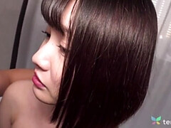 Japanese Amateur Looking For Sex With Stranger Comes To Hotel To Get Her Shaved Pussy