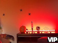 Vanessa Leone cheats on her cuckold husband with a hung steve q