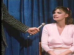 Americano, Mamada, Peludo, Orgía, Retro, Medias largas, Trio, Clasico