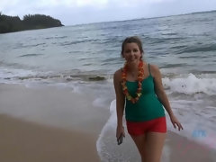 Leie, Hinter den kulissen, Bikini, Braunhaarige, Behaart, Pov, Geschwollene nippel, Titten