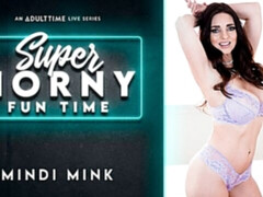 Stacked solo hottie Mindi Mink rubbing her cooch on camera