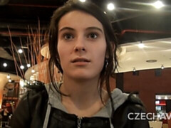 Amateur, Incroyable, Sucer une bite, En levrette, Doigter, Fait maison, Nénés, Mouillée