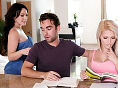 Брюнетки, Две девушки, Лизание, Белье, Киски, Чулки, Тату, Молоденькие