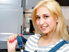 Blondine, Fingern, Masturbation, Natürlichen titten, Kurzes haar, Solo, Entkleiden, Jungendliche (18+)