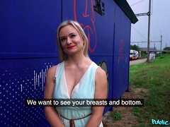 Americano, Tetas grandes, Rubia, Engañando, Checa, Vestido, Nalgadas, Tren