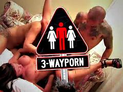 Grote mammen, Bruinharig, Handbeurt, Moeder die ik wil neuken, Tatoeage, Trio, Tieten likken, Vrouw