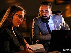 Grote kont, Grote lul, Pijpbeurt, Gebondenheid, Natuurlijke tieten, Kousen, Tiener, Tieten likken