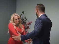 Gros cul, Blonde, Sucer une bite, Éjaculation interne, En levrette, Hd, Seins naturels, Épouse