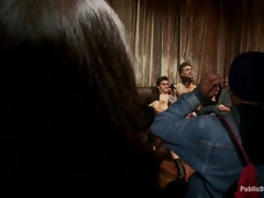 In den arsch, Sadomasochismus, Blasen, Domination, Frau, Faustfick, Erniedrigung, Öffentlich