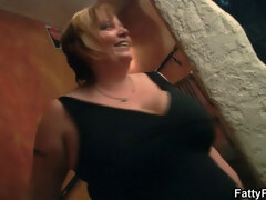 Pijpbeurt, Oudere vrouw, Dansen, Dik, Handbeurt, Hd, Moeder die ik wil neuken, Feest