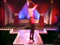 Blond, Hakken, Tepels, Orgasme, Openbaar, Ouderwets, Kousen, Tieten likken