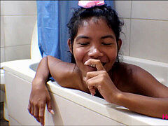 In den arsch, Asiatisch, Grosser schwanz, Blasen, Besamung, Jungendliche (18+), Thai